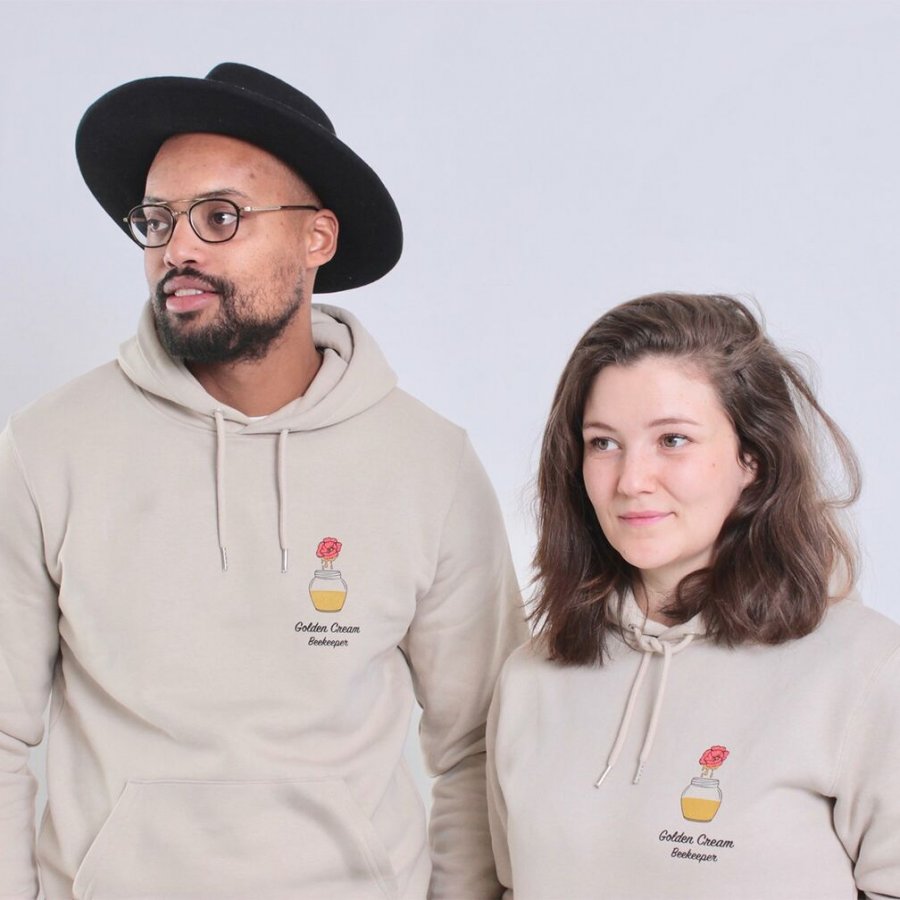 Golden Cream : Comment développer son association avec des textiles personnalisés ?