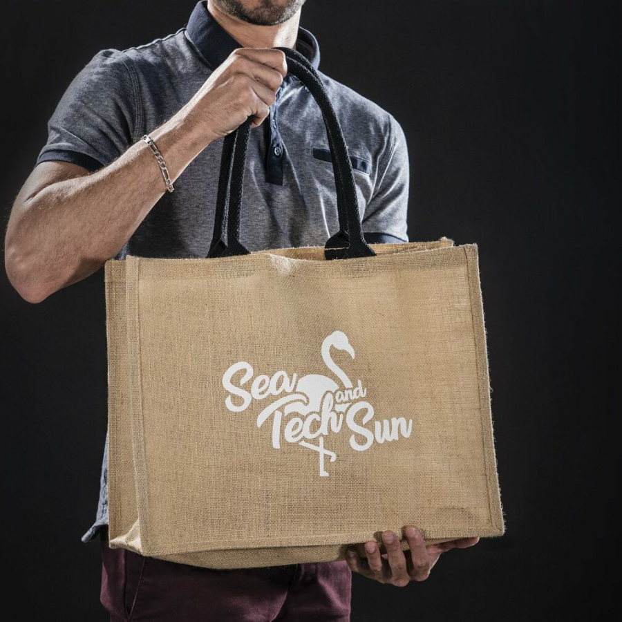Sunny Tech : personnalisation de tote bags et de casquettes pour de l’événementiel